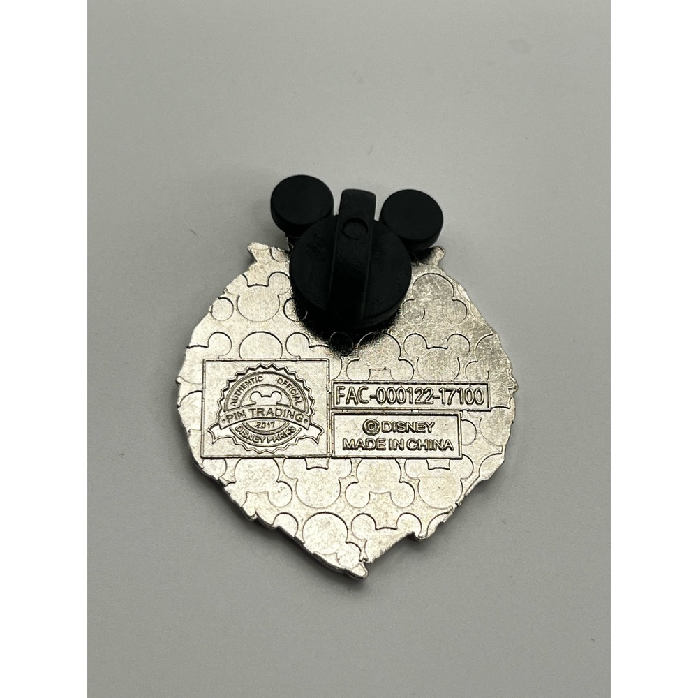 Disney King Triton- Tsum Tsum Mystery Pin- Series 4- The Little Mermaid - Picture 3 of 4